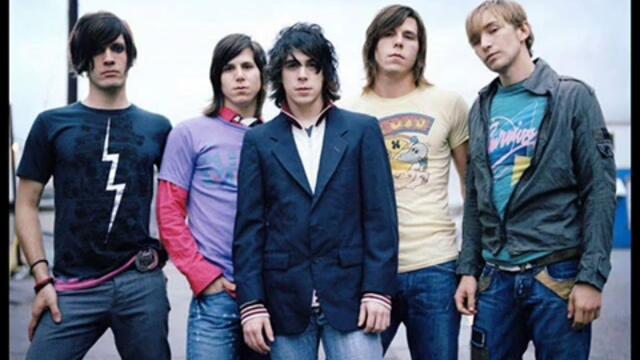 Family Force 5 - Supersonic