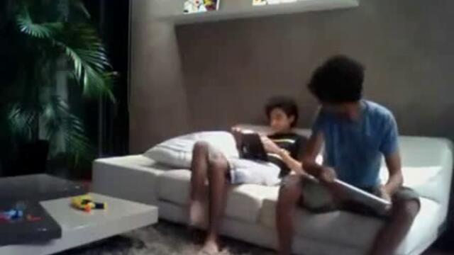 Не се ебавай с мен - Удар в главата с Ipad