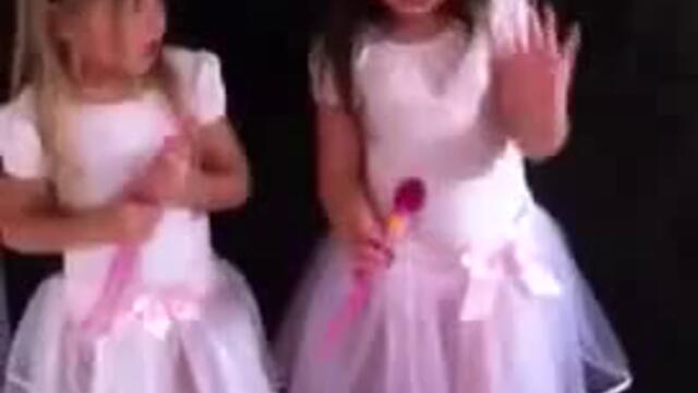 Хлапета пеят на Nicki Minaj - Super Bass