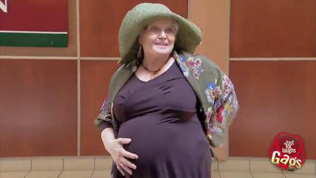 Бременната баба - Скрита Камера