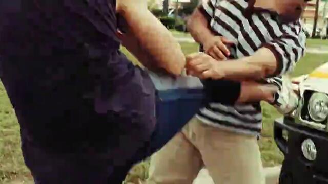 N B D - Боя с женчовците от жълтия хамър