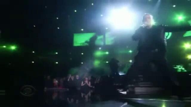 Eminem- I Need a Doctor 53rd Grammy Awards 2011