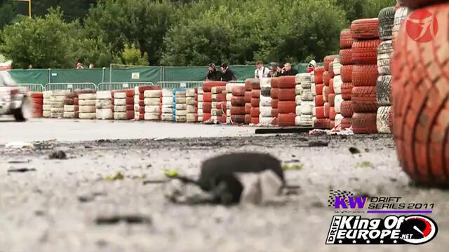 Дрифт!Коли жени !! това му стига на един мъж !