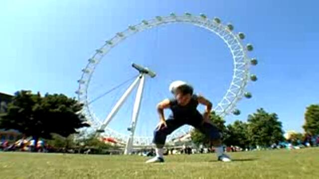 Billy Wingrove_s Learn Freestyle Football