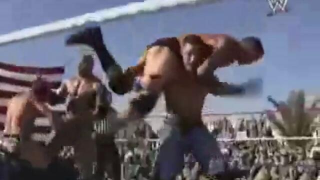 WWE - Батиста прави бомбата а Джон Сина МТ работа в екип !