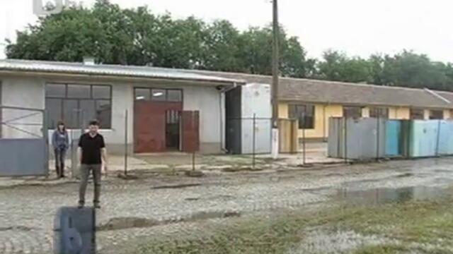 Контейнери с пестициди тровят почвата в русенско село