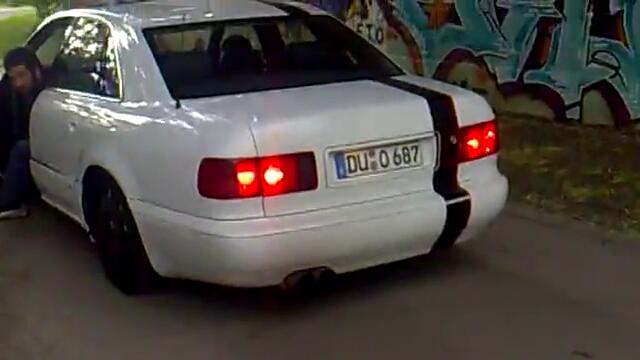 Audi A8 V8 Sound.mp4