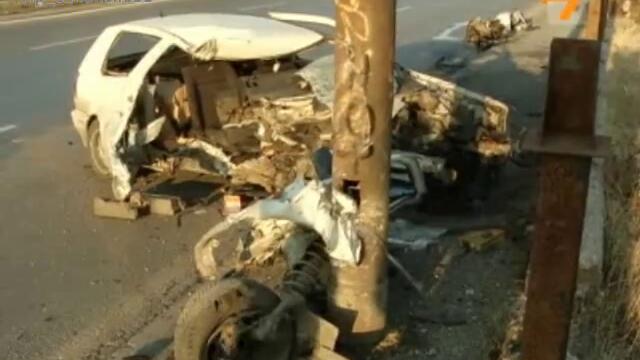 Шофьор оцеля по чудо при тежък сблъсък