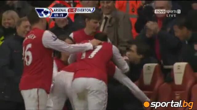 Ван Перси с шедьовър и срещу Евертън