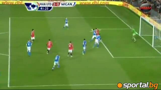 Бербатов изригна с три гола за разгрома на Юнайтед!