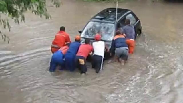 Ето това го няма никаде!!! ( Жена зад волана )