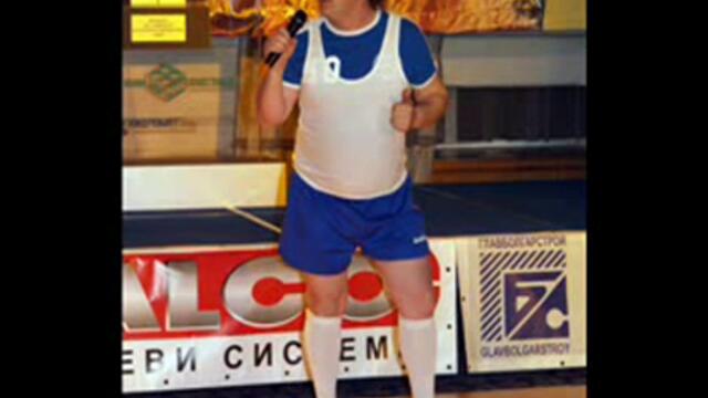 Гацо Бацов - Кокошките нападнаха бостаня