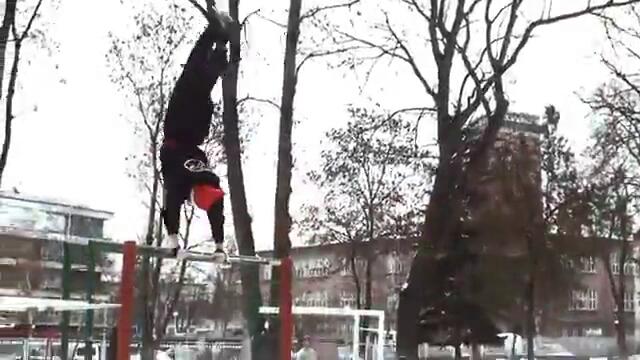 Извергите тренират в студа - Весела Коледа !